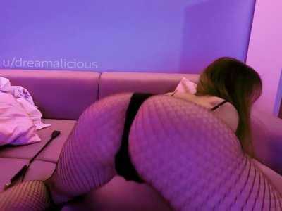 Shaking my ass for a good New Year