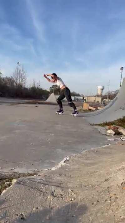 WCGW While Skating And Recording It.