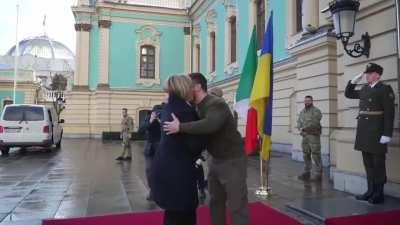 Thank you Italy for the friendship and heavy artillery - not to much the strong coffee, which has kept us going all years. Forza Italia! Forza Ucraina!