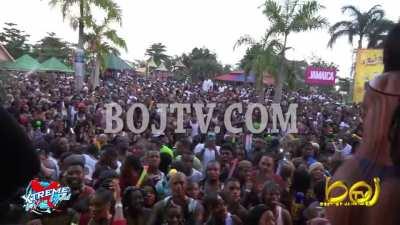 Yanique Curvy Diva stage show 🔥🔥 (🎥:@bojtvlive)