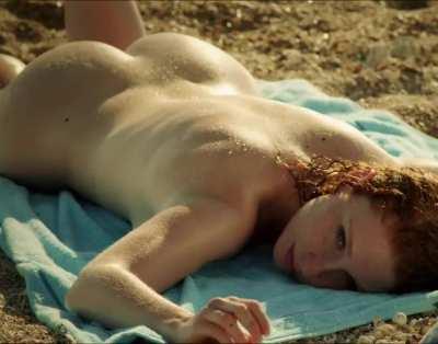 Lola Naymark - That jiggle