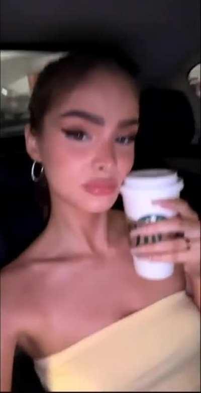 Video from her snap 👅