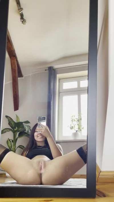 Do i look like a good material to fuck???