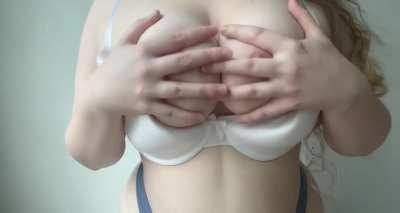 Do you like thick women?