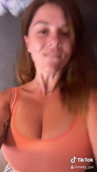 She Knows What You Want!