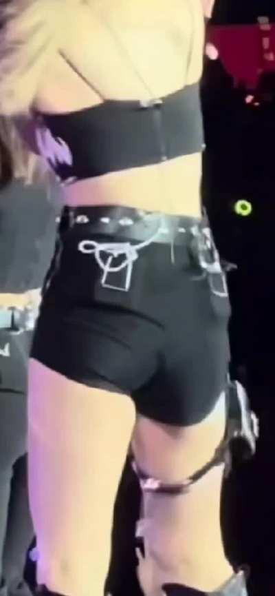 Nayeon - close up, black shorts, cropped leather tank top, icsm performance