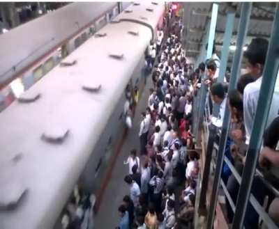 Rush-hour in Mumbai