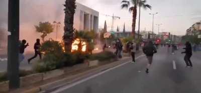 Footage of the Riots outside the US Embassy in Athens Greece this evening