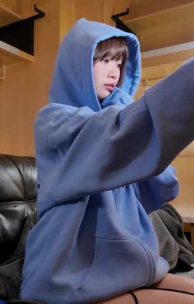 LE SSERAFIM - Chaewon