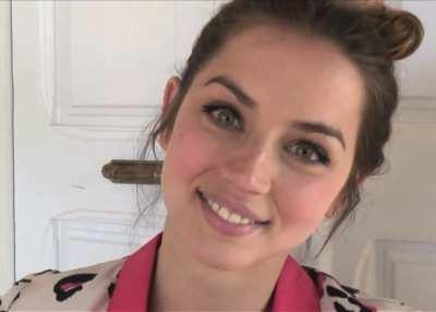 How can she be such beautiful, cute and hot at the same time?