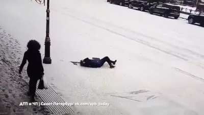 A woman slipped on the ice. Let's rush to help her