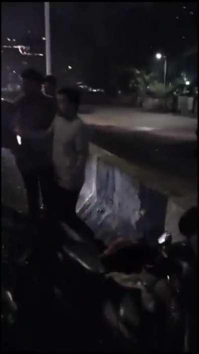 Ek aur Dil dehrane wali video Aaj pata nahi kya ho raha hai