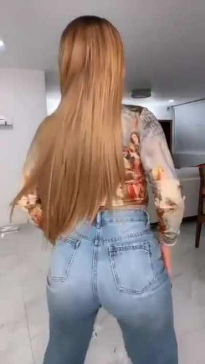 QUE LE HACEN A ESE CULOTE?🍑