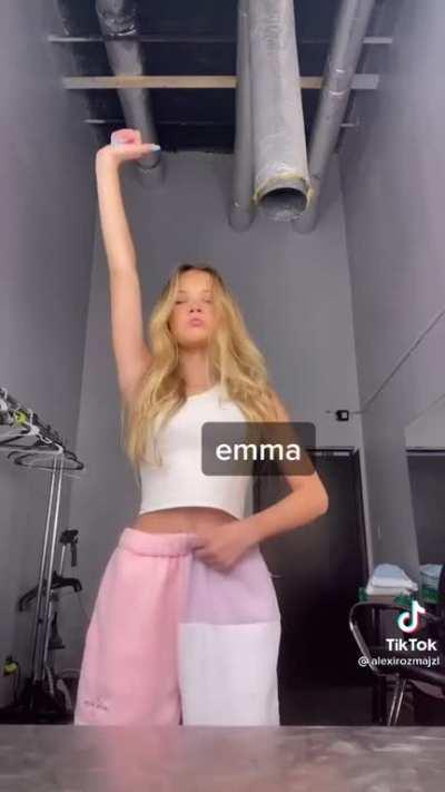 OMG...The Entire Drop Dead Gorgeous👸🏼Family Loves Black Guys!