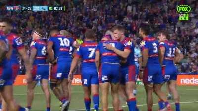 Tyson Frizell throws a rocket offload to Kalyn Ponga to take the lead with 2 minutes remaining