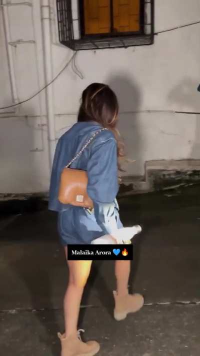 Malaika Arora Night Out💙😘