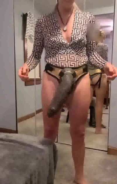 Just look at my new Fantasies Fabricated Ultra harness with the massive Mr Hankey's Cutler X, Are you ready?