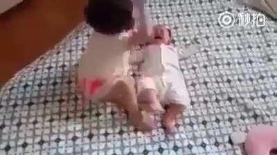 lmao baby got clapped