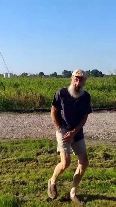 Passing your buddy sitting at the duty desk as you head out for weekend libo be like..