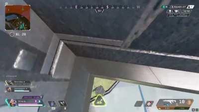 A Clutch Save of Falling of the Map *Headphone Warning* Kek