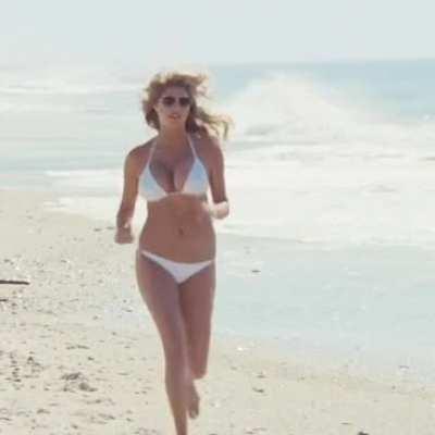 Kate Upton Slo-mo Jiggle