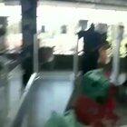 Proibida de entrar em supermercado Guanabara no Rio sem máscara, mulher tira a calcinha e bota na cara para tentar entrar