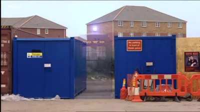 I'm ACTUALLY heartbroken that one of the best gags in NuWho history was used in one of the most skippable and boring episode. I can't tell people to just skip it (beacuse it's the pure form of filler episode) beacuse they will miss that joke.