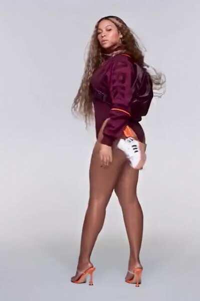 Ivy Park ass - Remastered with 4K and 60fps