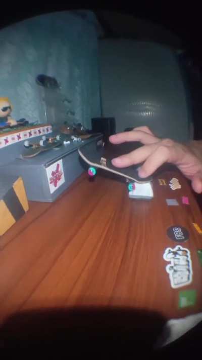 Celebrating my 9 months of fingerboarding!