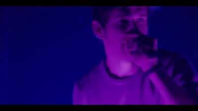 If I ever have children, this is how they will learn this song. Including the SICK BEAT and bent knees.