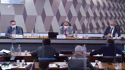 Luiz Dominguetti detalha a proposta de propina relacionada às vacinas. Além de Roberto Dias Ferreira, ele diz que Coronel Blanco e um empresário ‘que fazia anotações’ participaram da negociação. [via @Metropoles]