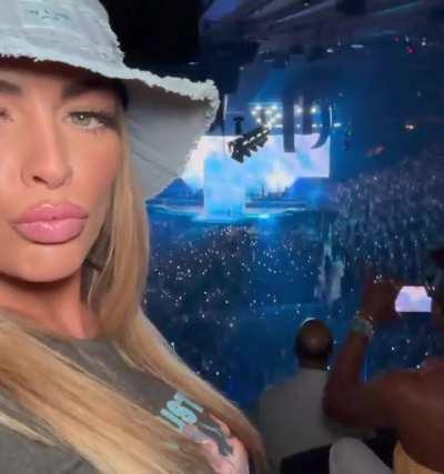 Mandy Rose singing Cry Me a River