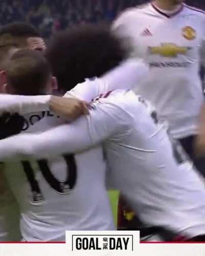 Wayne Rooney's goal at anfield....What a screamer👌👌