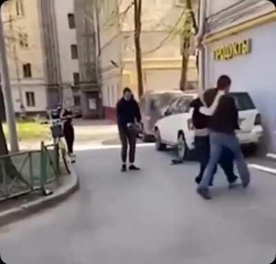 2 guys try to press the wrong guy