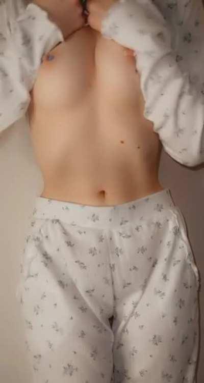 I’m 4’10.. do I still make your cock hard?