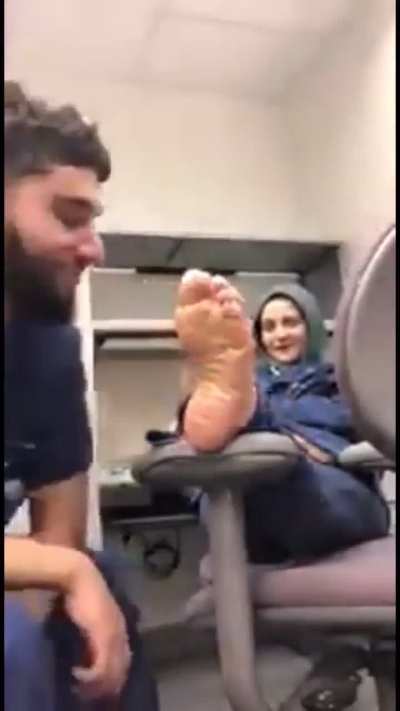 Arab Hijab Feet sniffing video