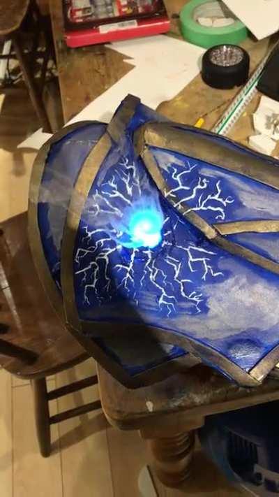 Update to my Shardplate costume: We now have stormlight.