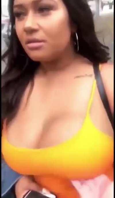 Anyone have hers ? 🇫🇯