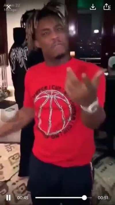 Why do I feel like iv heard the hook that’s about to come in. Are there more snips?