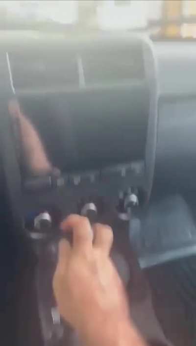 Мужик запилил обзор на новую Lada Niva за 1,3 миллиона рублей, но есть нюанс.