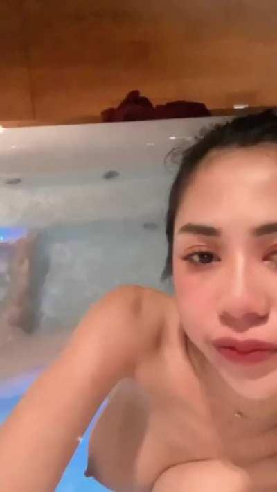 I’m only 19, but I would fuck every older guy on here