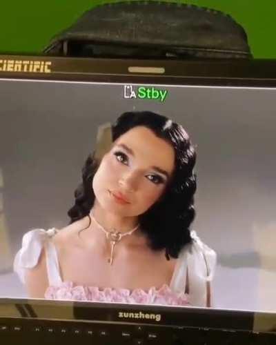 Poppy smiling in New Way Out BTS