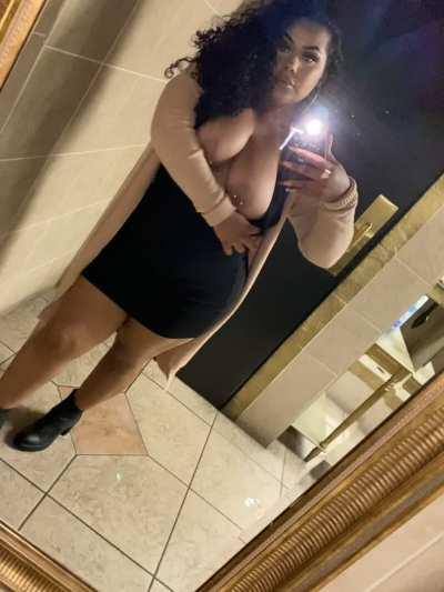 Meet me in the stall