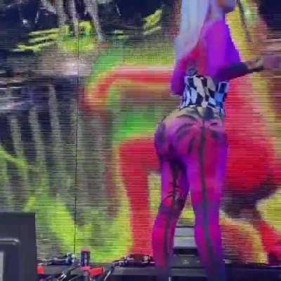 Iggy Really Got Ass