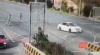 Police officer brutally hit by a car