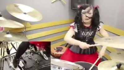 The little Drummer Girl