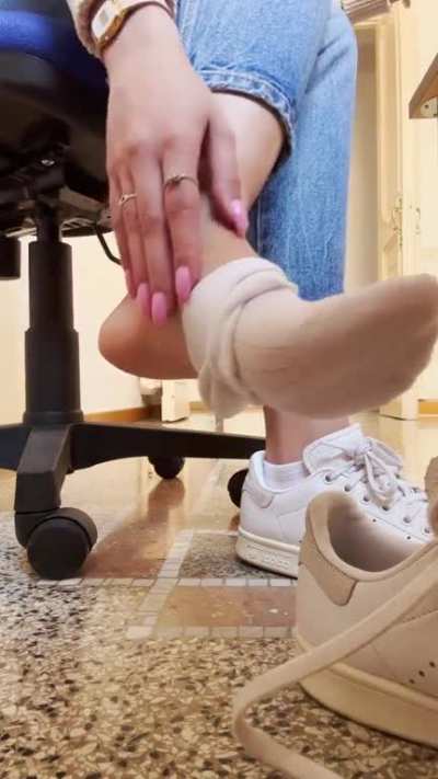 Ops! Today I pulled out my foot at work 🤭