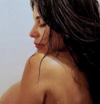 Isabela Shahira- Bloody Snow (2016)