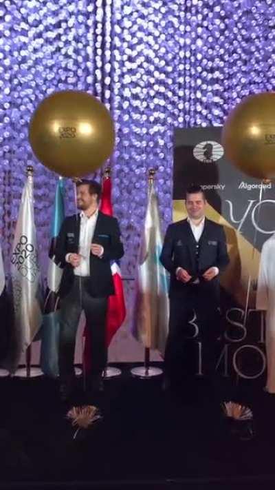 Carlsen and Nepo draw lots; Nepo will start as White in Game 1