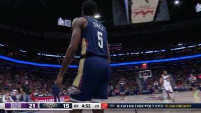 [Highlight] Herbert Keyshawn Jones rips the ball away from Malik Monk